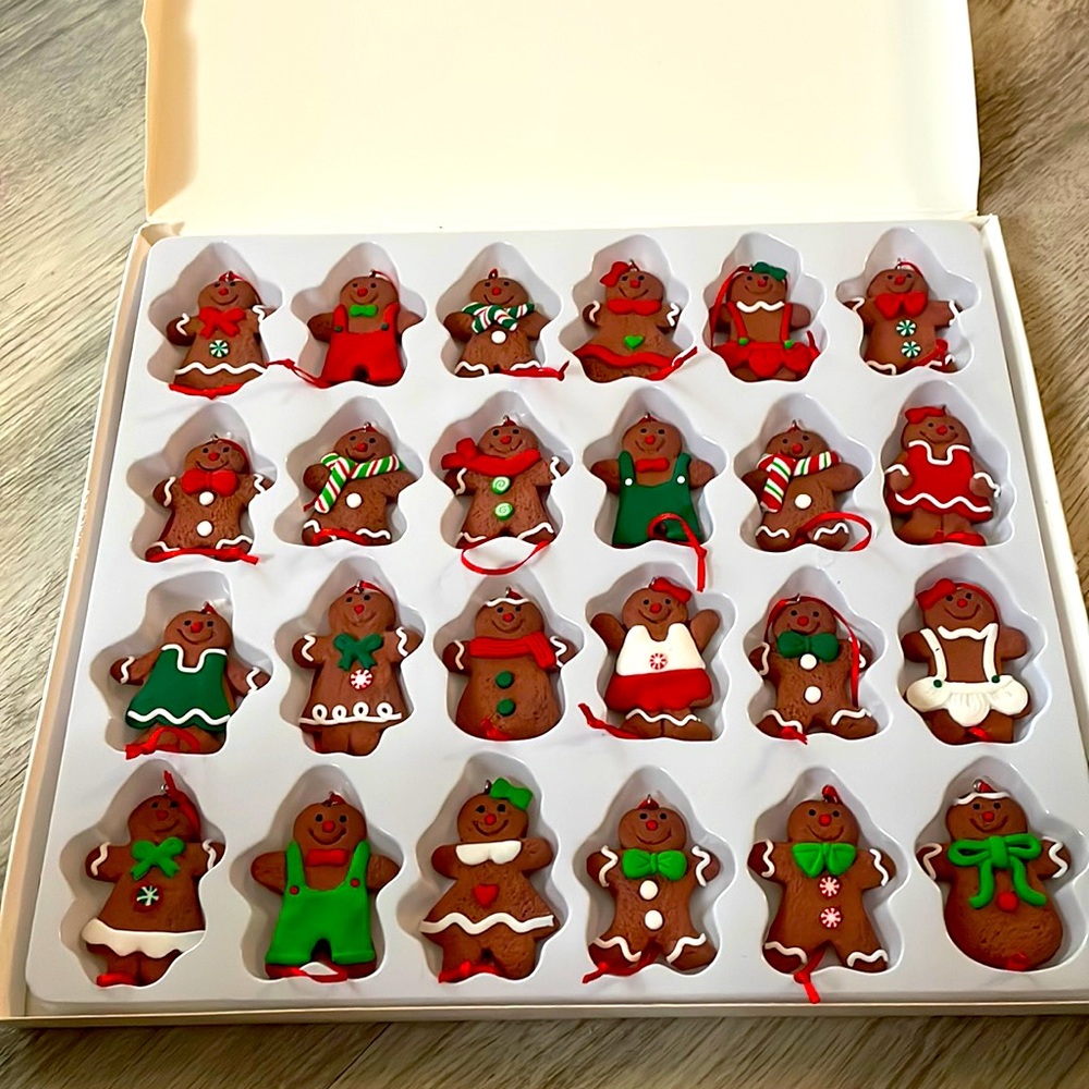 Little gingerbread people ornament